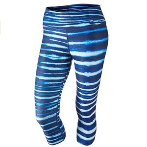Nike Printed Legend Capris